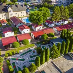 Ośrodki wypoczynkowe z wyżywieniem w Sianożętach: Najlepsze oferty