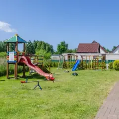 Nemo w Karwi: Komfortowe domki na wakacje w Karwi