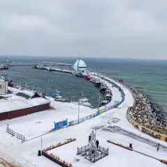 Hel zimą – atrakcje, które zaskoczą każdego miłośnika przygód.