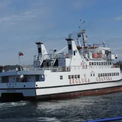 Jak dojechać z Sopotu na Hel? Wybierz najlepszy transport na wakacje!