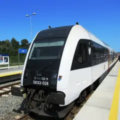 Gdzie kupić bilet na pociąg Władysławowo Hel? Sprawdź połączenia i ceny