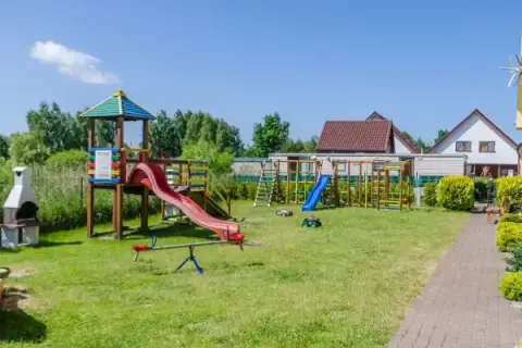 Nemo w Karwi: Komfortowe domki na wakacje w Karwi