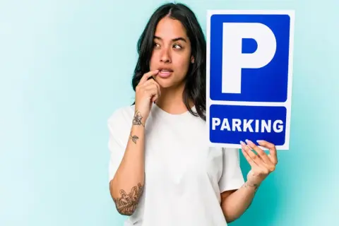 Hel gdzie zaparkować - najważniejsze informacje o parkingu i strefach