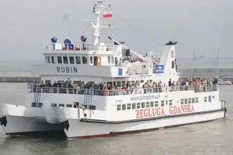 Gdzie odpływa tramwaj wodny Gdańsk Hel? Pełne informacje o rejsach