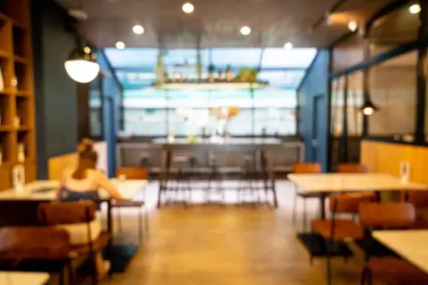 Hel gdzie zjeść poza sezonem – najlepsze restauracje otwarte zimą