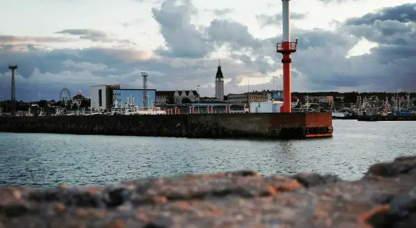 Władysławowo hel ile kilometrów? Droga, czas podróży i atrakcje po drodze