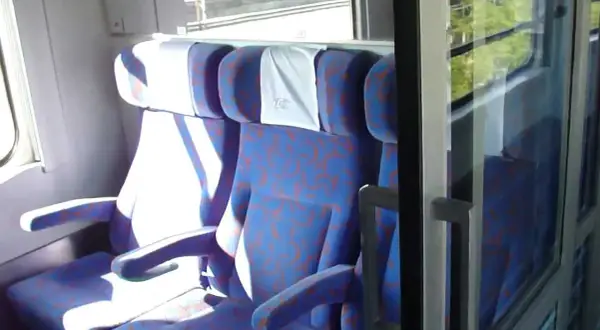 Jak dojechać do Jastarni pociągiem - szybkie trasy i praktyczne porady