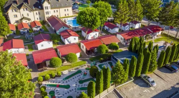 Ośrodki wypoczynkowe z wyżywieniem w Sianożętach: Najlepsze oferty