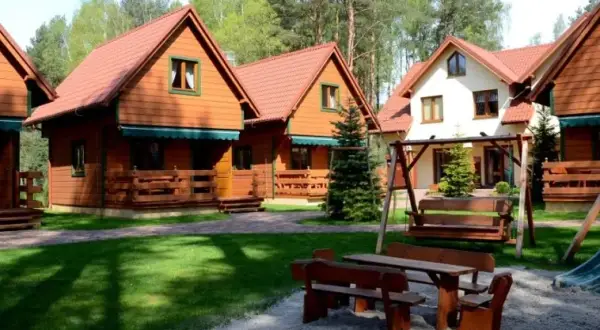 Nad Piaśnicą w Dębkach: Urokliwe miejsce na wakacje