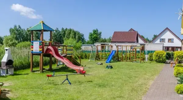 Nemo w Karwi: Komfortowe domki na wakacje w Karwi